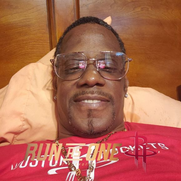 Meet your Posher, Kenneth - Picture 1 of 1